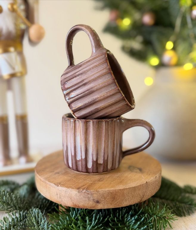 Pro milovníky espressa 🤎. Pruhované kousky mám i v té nejmenší velikosti. 🤗 #keramika #kava #espresso #coffee #christmas...